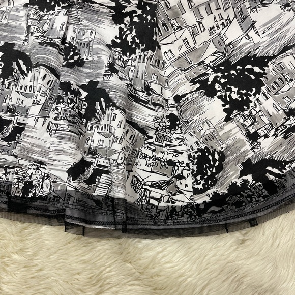 Black and White Cottage Print Skirt - Picture 4 of 5